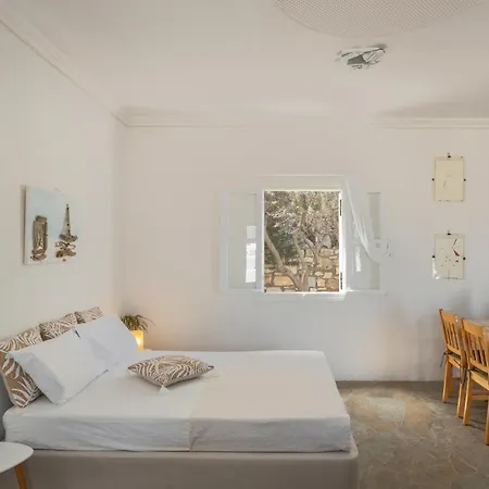 Studio Home * Naousa (Paros)